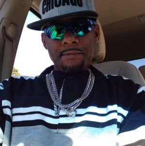 Meet your Posher, Aaron